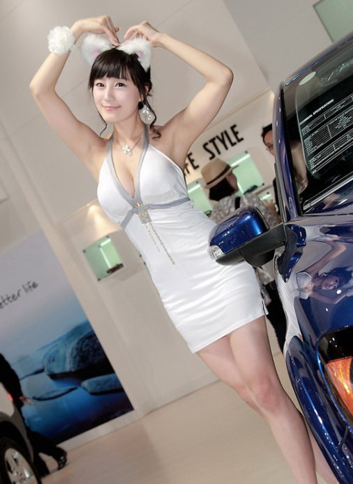中國性感車模美少女